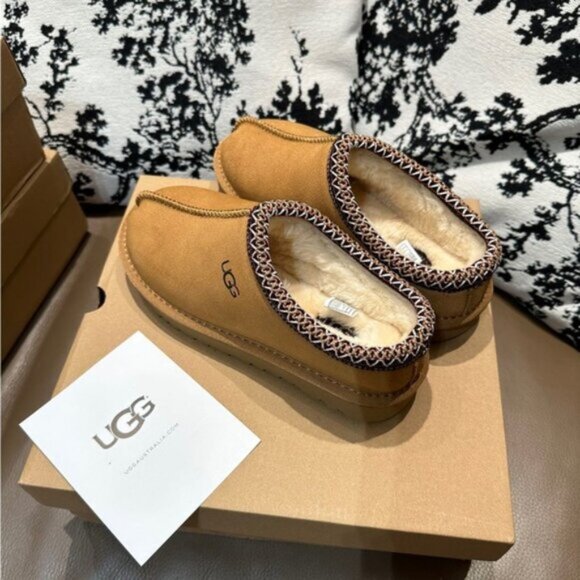 UGG Tasman Slipper Chestnut - Picture 3 of 6